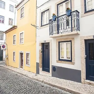 https://atalaia-home.hotels-lisbon-portugal.com